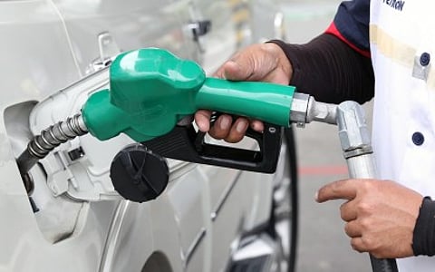 Oil prices seen dropping next week