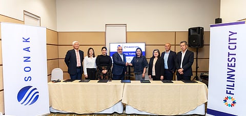 SEATED from left to right: Atty. Siegfred Mison, Chief Administrative Officer – SONAK Group; Ms. Stephanie Lingad, Chief Operating Officer – SONAK Land Corp.; Ms. Gurmeet Buxani, Director – SONAK Group; Mr. Anil Buxani, Chairman & CEO – SONAK Group; Ms. Catherine A. Ilagan, President & CEO – Filinvest Alabang Inc.; Mr. Don-Don Mari S. Ubaldo, First Vice President – Filinvest Alabang Inc.; and Mr. Michael Alexis Legaspi, Director – SONAK Land Corp.