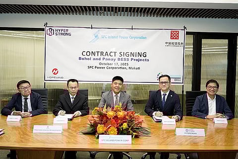 Contract Signing for Bohol and Panay BESS Projects of SPC Island Power Corp. (SPIC). (L-R) Dennis T. Villareal, SPIC President and CEO, Zhong WenHui, Vice President of China Communications Services Philippines Corp., James Roy N. Villareal, Executive VP of SIPC, Changbin Qiu, Senior VP of Hyperstrong, Cesar O. Villegas, Senior VP for Business Development and Commercial Operations, SIPC.