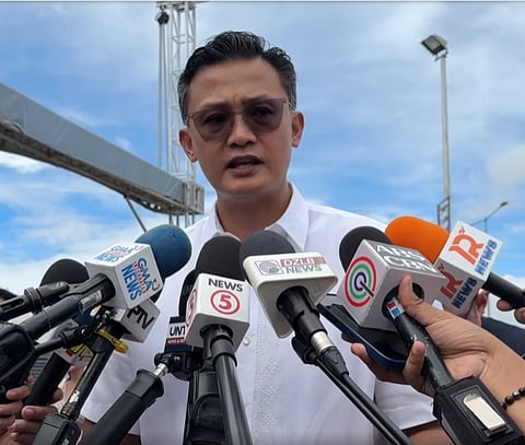 Soon, toll plazas will be replaced with gantries that will read RFID stickers and by 2026, South Luzon Expressway Toll Road 4 that extends the South Luzon Expressway from Santo Tomas, Batangas to Lucena City, Quezon to benefit commuters, Toll Regulatory Board executive director Jose Arturo ‘Jay Art’ Tugade unveiled.