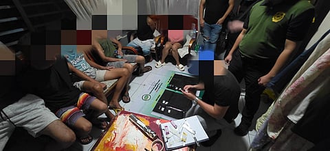 PDEA3 dismantles a makeshift drug den after a buy-bust operation held at the Madapdap Resettlement in Barangay Dapdap of Mabalacat City, Pampanga, on 26 October 2025.
The buy-bust operation led to the arrest of six drug suspects and seizure of approximately P54,000 worth of suspected shabu.