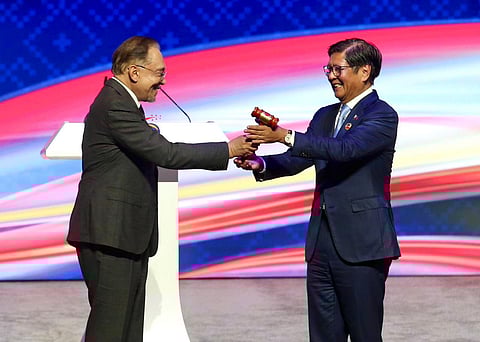 It’s now time of the Philippines
After the successful hosting of the 47th ASEAN Summit and Related Summits in Kuala Lumpur. Malaysia has turned over the Chairship of the regional bloc to the Philippines signaling the start of the country’s leadership of ASEAN.