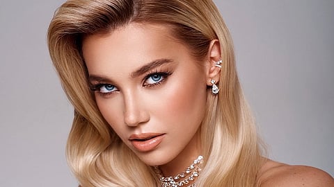 Newly-crowned Miss Earth Natálie Puškinová.