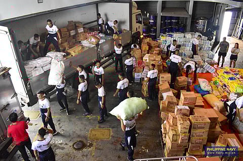 Personnel from the Marine Battalion Landing Team-3 (MBLT-3) load relief goods on BRP Bacolod City in preparation for deployment to Super Typhoon Uwan-hit areas.
Initially, the relief operation was focused on Cebu, targeting areas affected by Typhoon Tino. However, the Philippine Navy vessel was placed on standby for possible humanitarian assistance and disaster relief (HADR) missions.