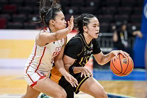 KENT Pastrana catches fire, dropping a career- high 35 points to lead UST to a 75-point domination of UE, 125-50, to inch closer to a twice-to-beat advantage in the Final Four of the UAAP Season 88 women’s basketball tournament.