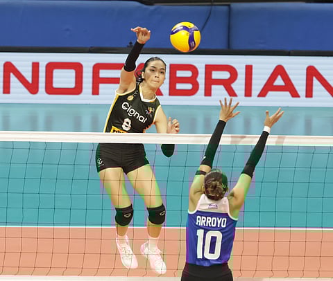 ERIKA Santos makes her presence felt, leading Cignal to a 25-12, 26-24, 25-23 win over ZUS Coffee in the Premier Volleyball League Reinforced Conference on Thursday.