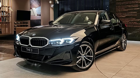 ELEGANT lines of the BMW 318i Professional reflect the refined sportiness of the 3 Series legacy.