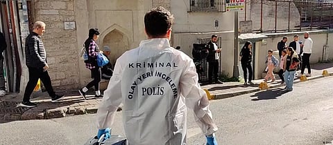 Istanbul hotel evacuated after tourists
die of suspected poisoning