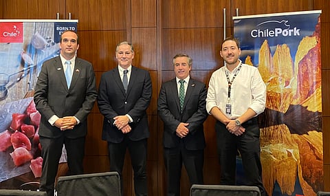 From left to right: uan Carlos Domínguez, President of ChileCarne, John Lüer from Agrosuper, Jorge Rozas of Maxagro, and Francisco Echeverria of Coexca.