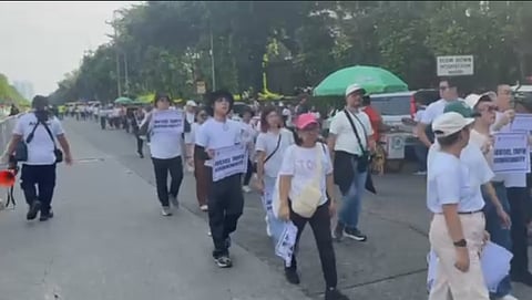 Crowd swells to 3,000 at People Power Monument protest