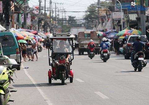 The Land Transportation Office (LTO) has postponed the enforcement of its plan to impound light electric vehicles (LEVs) operating on national highways, moving the start date from 1 Dec. 2025 to 2 Jan. 2026. Photo/Analy Labor
