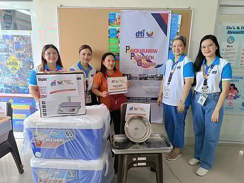 Department of Trade and Industry Zambales personnel distribute livelihood kits and conduct business training sessions for 30 beneficiaries under the Pangkabuhayan sa Pagbangon at Ginhawa Program.