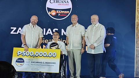 Cebuana Lhuillier senior executive vice president Philippe Andre Lhuillier; Happiest Pinoy grand winner Zacarias Mansing Jr.; Cebuana Lhuillier president and CEO Jean Henri Lhuillier; and chairman and founder, Ambassador Philippe Jones Lhuillier.