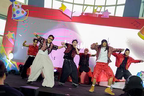 ALAMAT performing at Cheers Kitchenpalooza