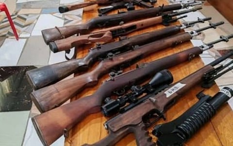 One-strike police vs holiday indiscriminate firing set