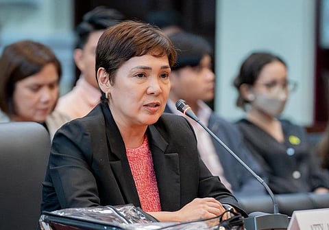 PINALITAN ni Anna Liza Logan ang yumaong Juan Ponce Enrile bilang Chief Legal Counsel ng palasyo.