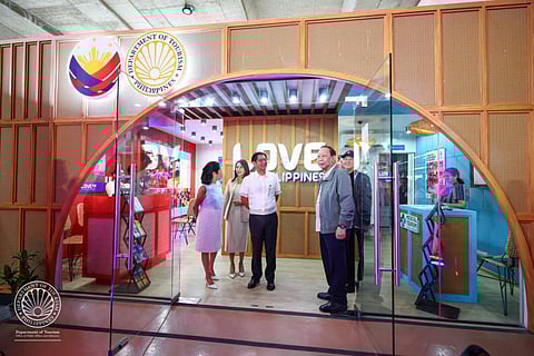 President Ferdinand R. Marcos Jr., together with First Lady Louise Araneta Marcos, Tourism Secretary Christina Garcia Frasco, Transportation Secretary Giovanni Z. Lopez, and New NAIA Infrastructure Corp. (NNIC) President Ramon S. Ang, at DOT’s Pavilion Hall featuring Transit Tour Booth and the Medical Tourism Concierge at Ninoy Aquino International Airport (NAIA) Terminal 3 Arrival Area on Tuesday (Dec. 16).