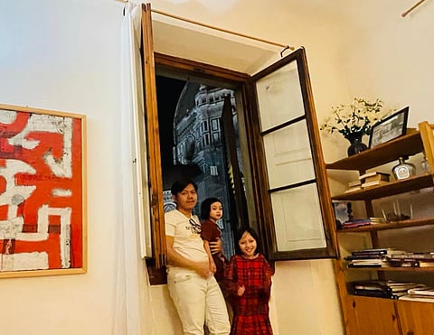 The house opens to a majestic view of the iconic Duomo Cathedral.