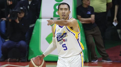 (FILE) LA Tenorio’s debut as playing-coach for Magnolia gets spoiled by TNT’s 94-83 victory in the PBA Season 50 Philippine Cup on Sunday at Smart Araneta Coliseum.