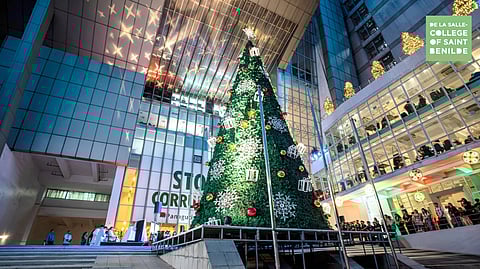 DE La Salle-College of Saint Benilde Christmas Tree.
