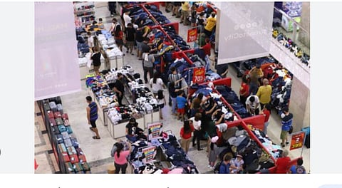 DATA from Visa show that Filipinos begin shopping early, with spending steadily increasing throughout December. Weekend spending spikes are pronounced, culminating in a peak on 23 December.