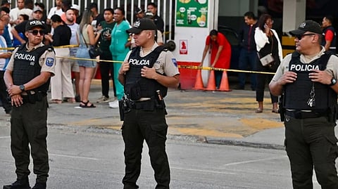 Beach bloodbath: 6 gunned down