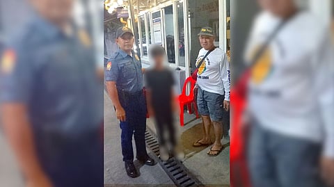 Hermosa Municipal Police Station (MPS) officers assisted a lost boy at the Roman Highway in the town of Orani, Bataan in the evening of 4 January 2026.