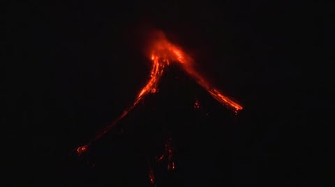 Mayon volcano active, 388 rockfalls within 24 hrs