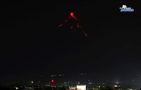 (January 20 2026) The continued flowing of pyroclastic density currents (PDC) or “uson” captured on Tuesday midnight January 20 2026. the Philippine Institute of Volcanology and Seismology (PHIVOLCS) remind that the Alert Level 3 still over Mayon and entry into the 6-km Permanent Danger Zone must be prohibited. Photo/Analy Labor