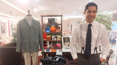 VICTOR Basa in Ascot Chang.