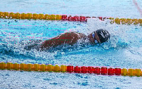 ERNIE Gawilan delivers an inspired performance to break an 18-year-old record en route to winning the men’s 200-meter freestyle S7 event of the ASEAN Para Games on Thursday.