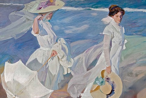 LIFE-SIZE reproductions of works by Joaquin Sorolla bring the artist’s signature light, color and movement into a busy Manila passageway.