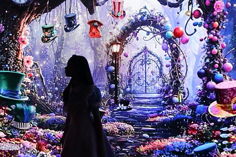 In a room full of color and magic, guests will enjoy a whole new experience of storytelling into a reimagined Wonderland.