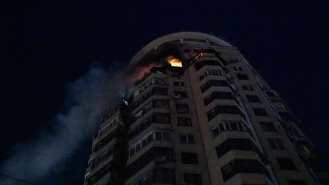 Russia resumes attacks on freezing Ukrainian capital