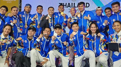 NEWLY-elected president Marcus Manalo (fifth from left) has the full backing of the ABAP and the national team.