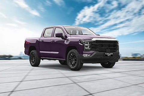 SLEEK, modern lines of the Foton Tunland V7 emphasize that it is ready for the heavy lifting, whether on the highway or off-road adventure.