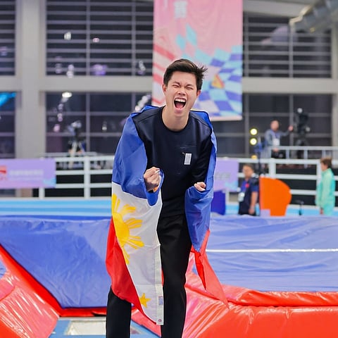 ERNEST John Obiena is far from done as he clinched a bronze medal in the INIT Indoor Meeting Karlsruhe in Germany early Monday (Manila time).