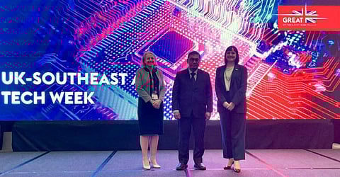 From left: British Ambassador to the Philippines, Sarah Hulton OBE; Philippine Secretary for Department of Science and
Technology, Renato Solidum Jr.; and UK Department of Business and Trade Deputy Trade Commissioner for Southeast Asia,
Rhiannon Harris, during the opening of UK-Southeast Asia Tech Week in Manila.