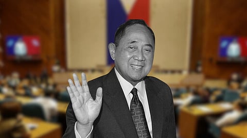 House honors JDV with plenary hall rites