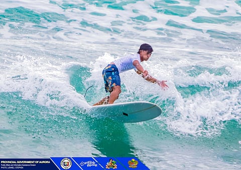 100 surfers join 18th Aurora Surfing Challenge