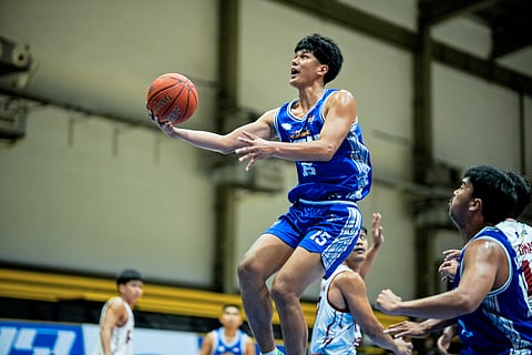 ALVIN Reyes soars, leading Philippine Christian University-Dasmariñas to a 71-41 win over Philippine Women’s University in the PG Flex-UCAL Season 8 basketball tournament on Monday.