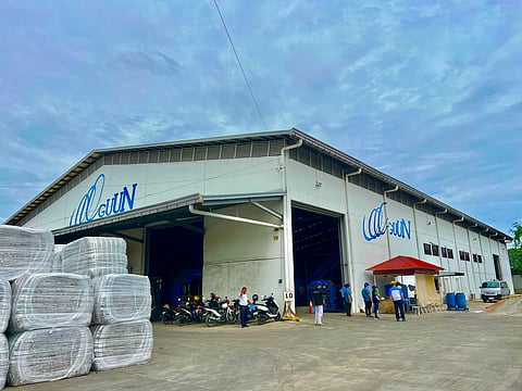 SM GUUN Environmental Company in Consolacion, Cebu processes waste collected from SM malls’ RDC bins, re-sorting materials for conversion into recycled raw materials, alternative fuel and landscaping soil under the SM Waste Free Future initiative.