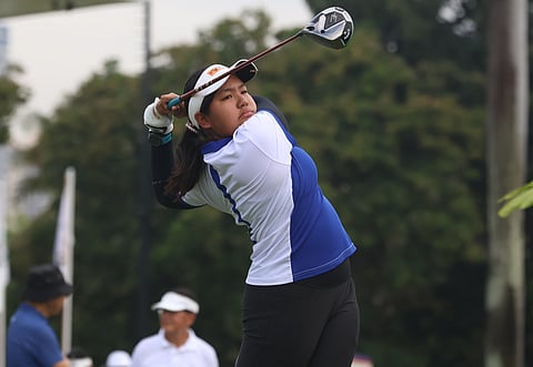 LISA Sarines makes her presence felt, posting an even-par 71 to open with an early lead in the Philippine Ladies Open on Tuesday.