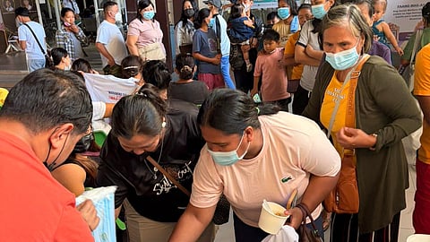 Sen. Bong Go continued his hospital feeding initiative from 16 to 20 February, distributing meals to patients, caregivers and health workers in public hospitals across Luzon, Visayas and Mindanao.