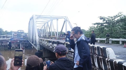 DEPARTMENT of Public Works and Highways Secretary Vince Dizon has directed the agency’s Regional Office 8 to prioritize the rehabilitation of the Calbiga Bridge, a vital link for motorists and residents traveling between Calbiga, Samar and Tacloban City, Leyte.