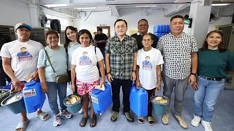 Mandaluyong fire victims receive needed aid