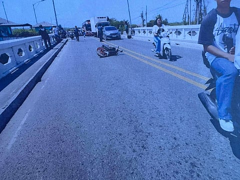 A five-year-old child died and a motorcycle driver was injured after a crash near Badoc Bridge in Ilocos Norte, police said following a self-vehicular accident.