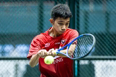 AL Tristan Licayan keeps the UE Junior Warriors unbeaten after posting 6-2, 6-3 victory over Samuel Salazar of PAREF-Southridge School in the UAAP Season 88 high school boys’ tennis tournament on Sunday.