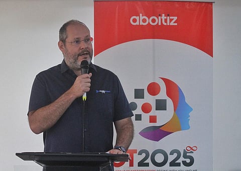 ABOITIZPOWER SVP and COO of the Distribution Business Group, Anton Perdices, vowed to deliver world-class standards and services to encourage growth and improve the quality of life. ‘By doing so, AboitizPower and Davao Light will be able to support local progress and national goals,’ Perdices said.