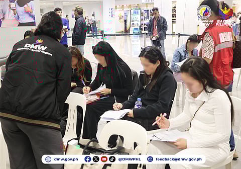 25 OFWs return home amid Mideast conflict